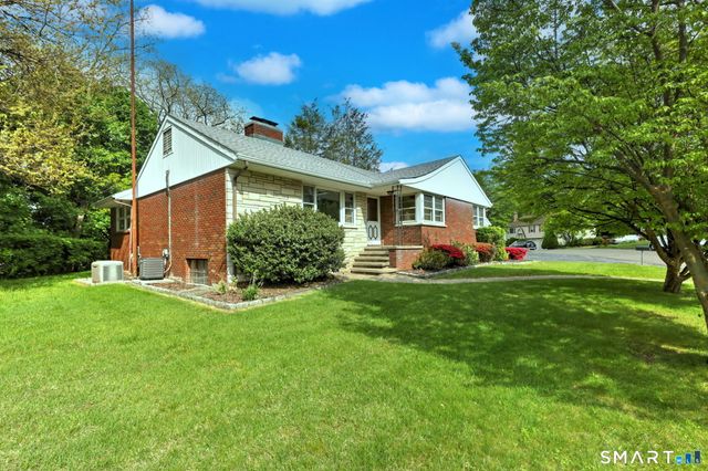 110 Beauvue Terrace, Bridgeport, CT 06606