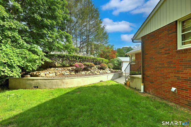 110 Beauvue Terrace, Bridgeport, CT 06606