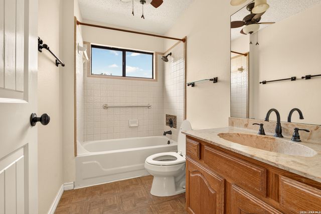 13415 SLEEPY OAKS LN, San Antonio, TX 78253