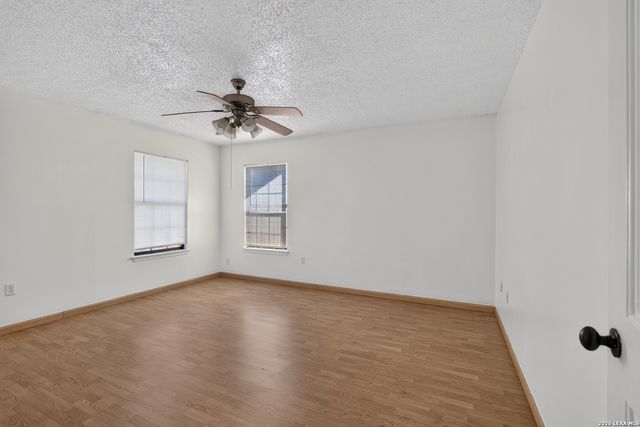 13415 SLEEPY OAKS LN, San Antonio, TX 78253