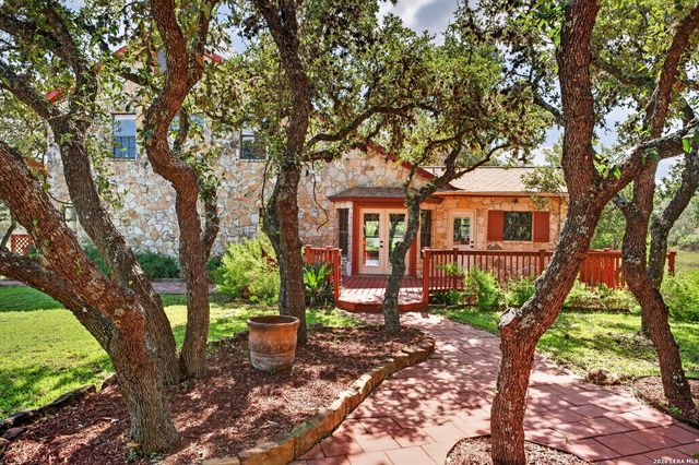 13415 SLEEPY OAKS LN, San Antonio, TX 78253