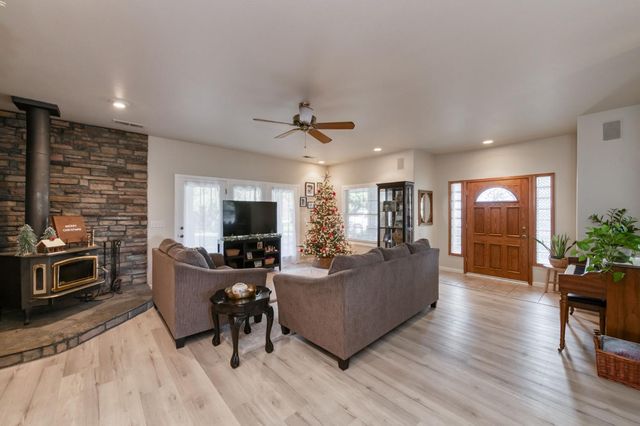 10477 S Cornelia Avenue, Fresno, CA 93706