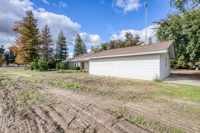 10477 S Cornelia Avenue, Fresno, CA 93706