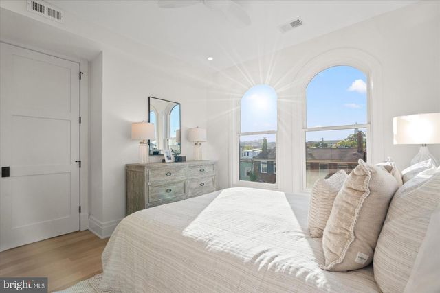 1328 CAMERON ST, Alexandria, VA 22314