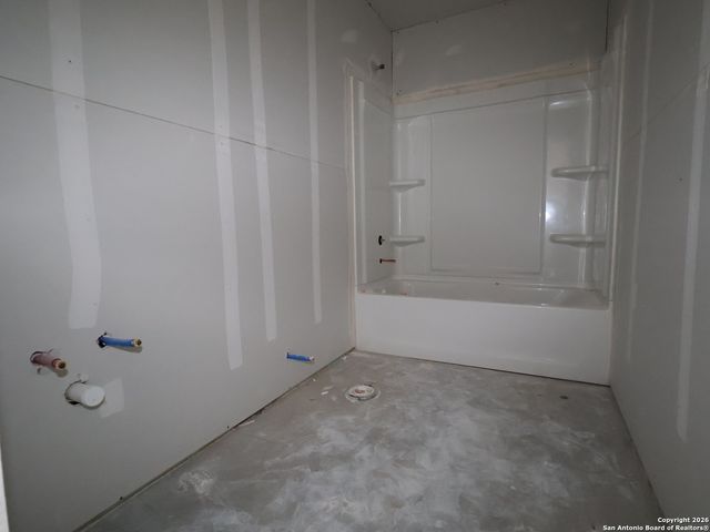 113 Greeley Drive, Floresville, TX 78114