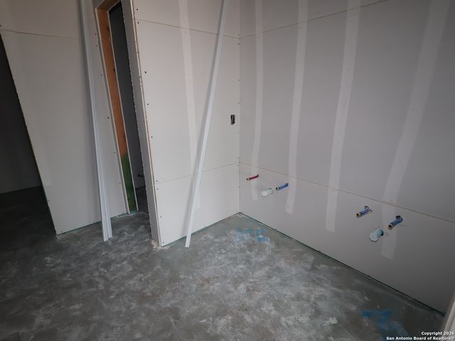 113 Greeley Drive, Floresville, TX 78114