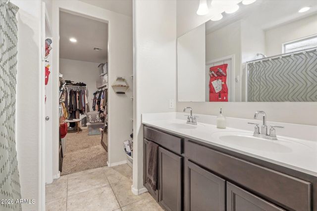 28658 N GEODE Drive, San Tan Valley, AZ 85143