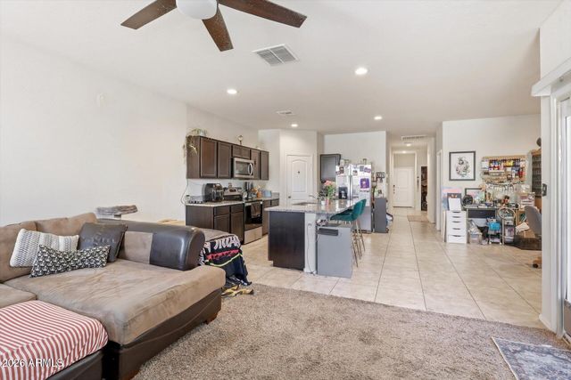 28658 N GEODE Drive, San Tan Valley, AZ 85143