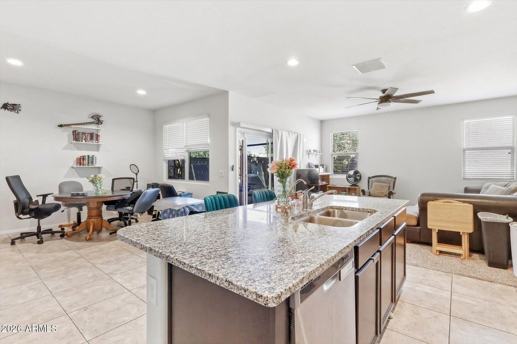 28658 N GEODE Drive, San Tan Valley, AZ 85143 — photo 4