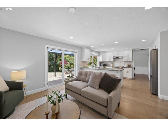 17330 Nw LONEROCK Ln, Beaverton, OR 97006