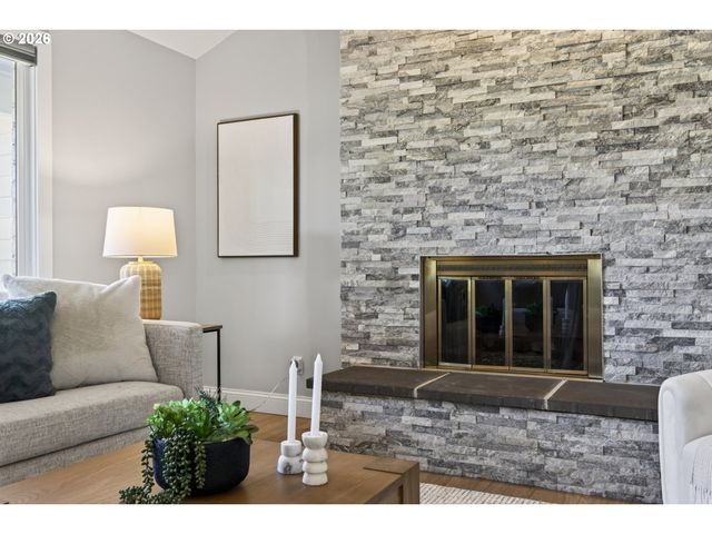 17330 Nw LONEROCK Ln, Beaverton, OR 97006