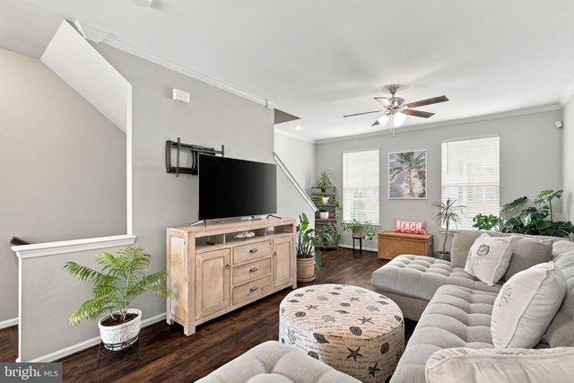 121 TREE LINE DR, Fredericksburg, VA 22405