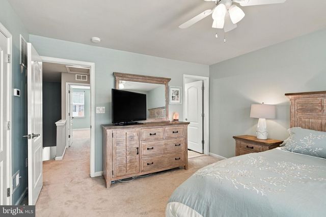 121 TREE LINE DR, Fredericksburg, VA 22405