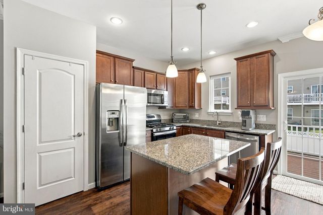 121 TREE LINE DR, Fredericksburg, VA 22405