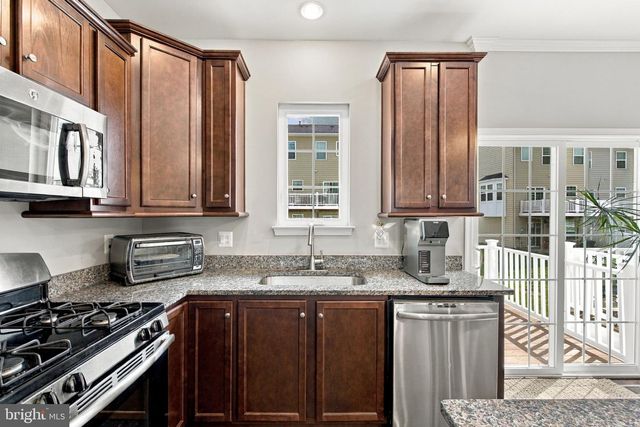 121 TREE LINE DR, Fredericksburg, VA 22405