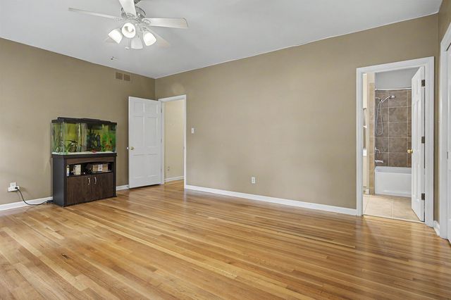 5722 SHADY GLEN RD, Memphis, TN 38120