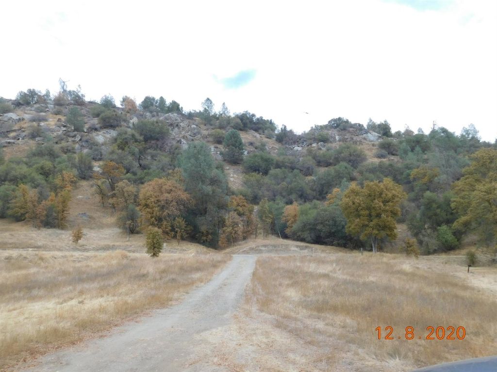 Image 2 of property listing at 32705 E Sycamore Road, Tollhouse, CA 93667