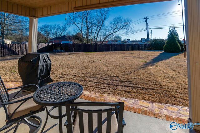 25166 Castlebury Drive, Athens, AL 35613