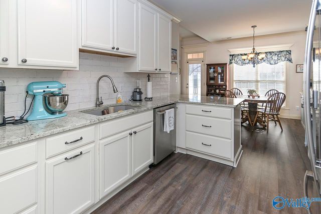 25166 Castlebury Drive, Athens, AL 35613