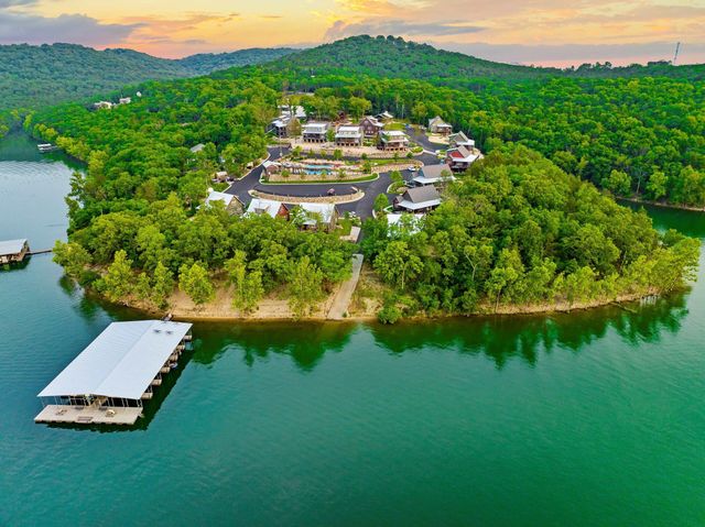 133 Carefree Lane 16, Kimberling City, MO 65686