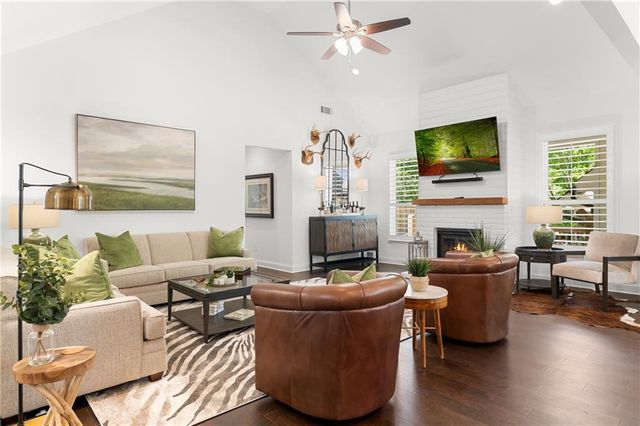 5602 Pine Street, Flowery Branch, GA 30542