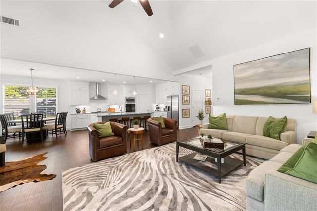 5602 Pine Street, Flowery Branch, GA 30542