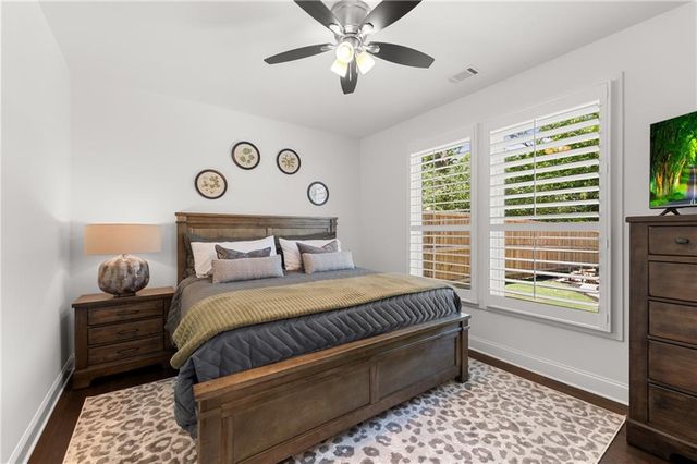 5602 Pine Street, Flowery Branch, GA 30542