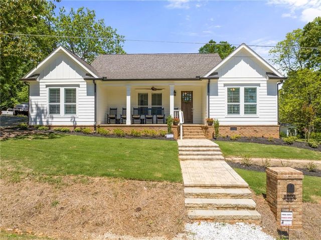 5602 Pine Street, Flowery Branch, GA 30542