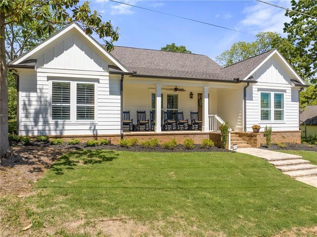 5602 Pine Street, Flowery Branch, GA 30542