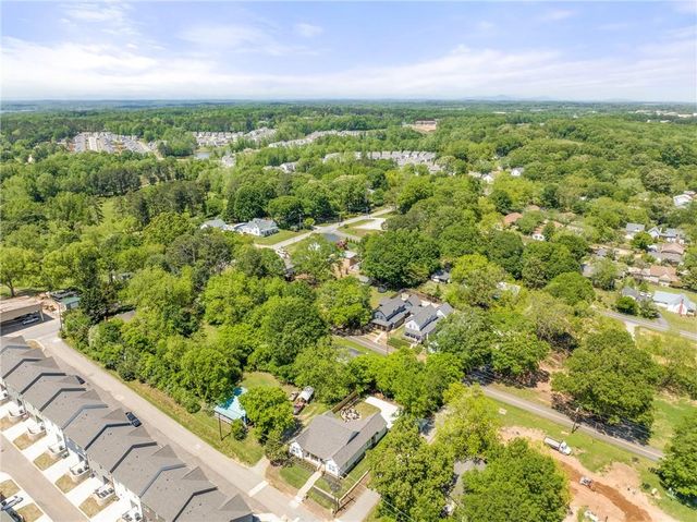 5602 Pine Street, Flowery Branch, GA 30542