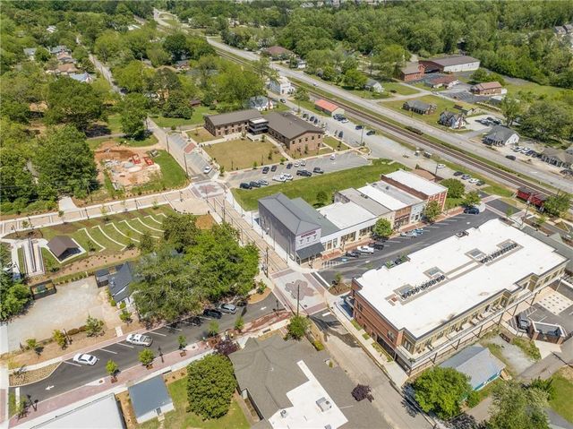 5602 Pine Street, Flowery Branch, GA 30542