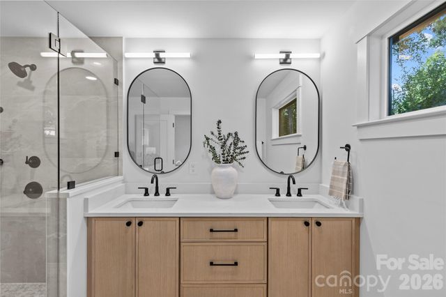 2461 Eaton Road, Charlotte, NC 28205