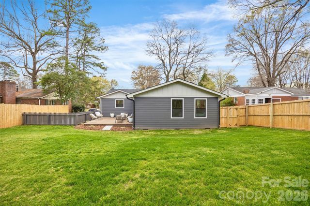 2461 Eaton Road, Charlotte, NC 28205