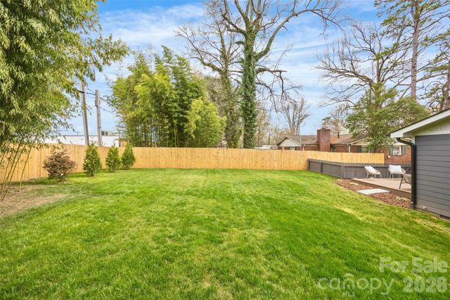 2461 Eaton Road, Charlotte, NC 28205