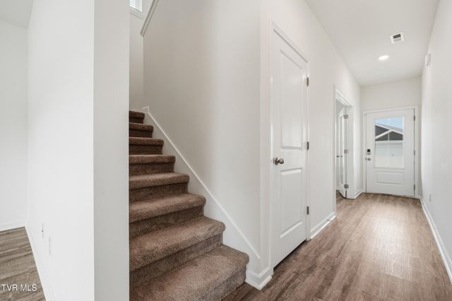 558 Sedgewick Way, Johnson City, TN 37601