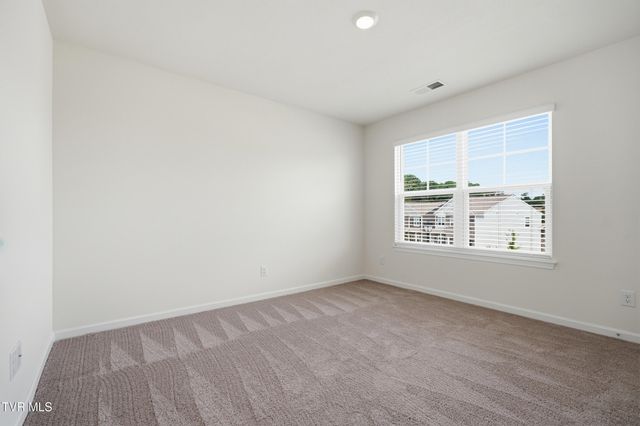 558 Sedgewick Way, Johnson City, TN 37601