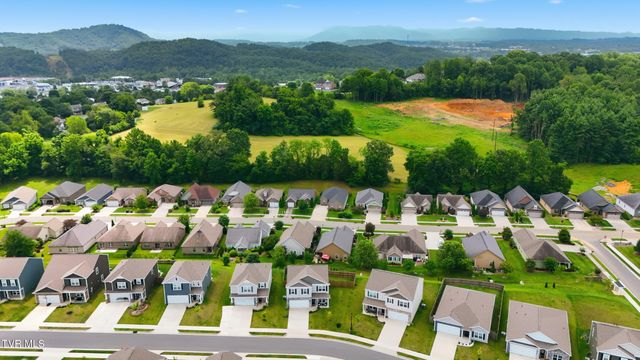 558 Sedgewick Way, Johnson City, TN 37601