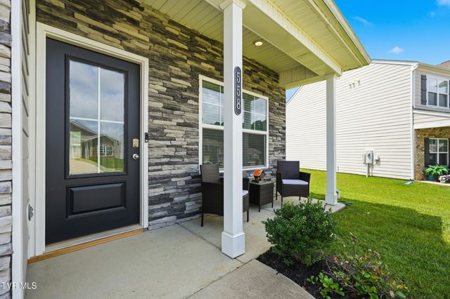 558 Sedgewick Way, Johnson City, TN 37601