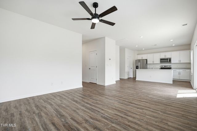 558 Sedgewick Way, Johnson City, TN 37601