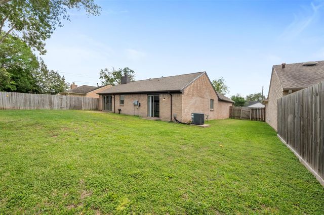 3410 E Heatherock Circle, Sugar Land, TX 77479