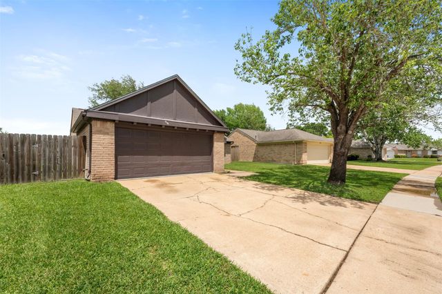 3410 E Heatherock Circle, Sugar Land, TX 77479