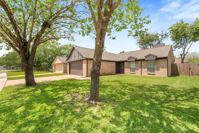3410 E Heatherock Circle, Sugar Land, TX 77479