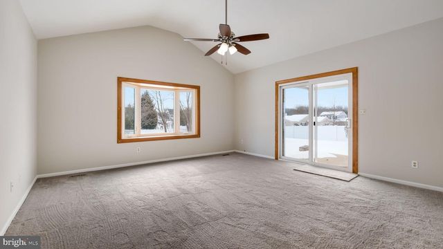 79 LYNWOOD DR, Chalfont, PA 18914