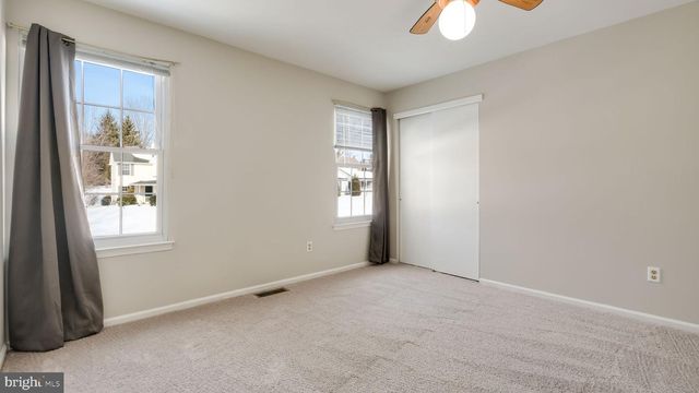 79 LYNWOOD DR, Chalfont, PA 18914