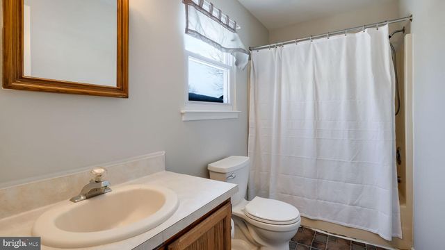 79 LYNWOOD DR, Chalfont, PA 18914