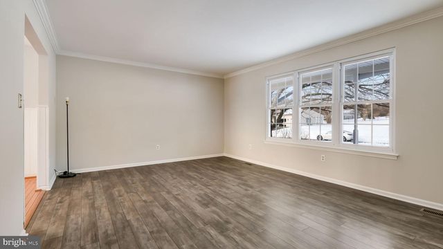 79 LYNWOOD DR, Chalfont, PA 18914