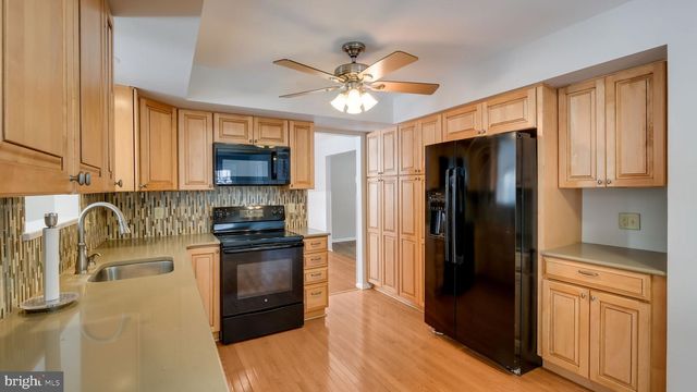 79 LYNWOOD DR, Chalfont, PA 18914