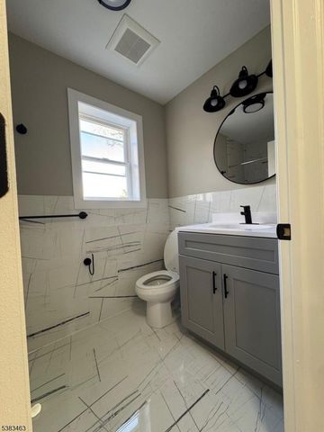 111 S Park St, Elizabeth City, NJ 07206