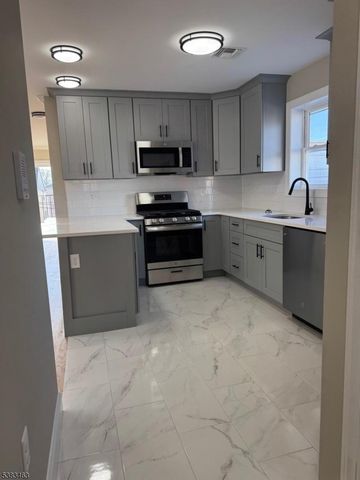 111 S Park St, Elizabeth City, NJ 07206