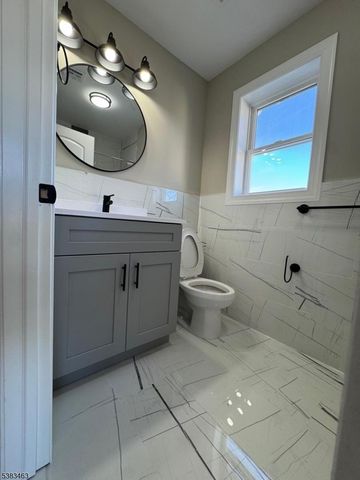 111 S Park St, Elizabeth City, NJ 07206